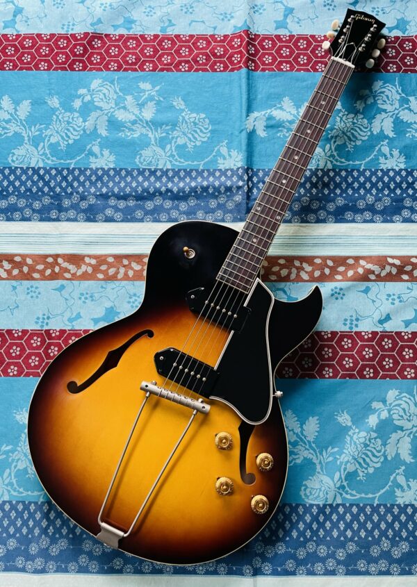 Guitare électrique Gibson 1959 ES-225TD Vintage Burst n°A06848 (2014, Memphis, USA), étui Gibson (plastique Memphis), réglée chez le luthier Amal (06.12.24)