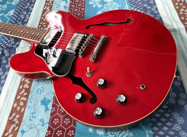 Guitare électrique gaucher Epiphone ES-335 IG cherry left hand n°23051510276, carton d’origine – Image 2