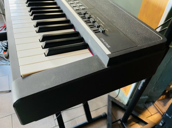 Piano numérique Yamaha CP4 Stage n°EAUL01024 (Japan), housse Gewa, pédale sustain (feutres refaits par Audiotronic en 2022) – Image 3