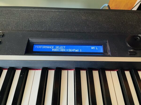 Piano numérique Yamaha CP4 Stage n°EAUL01024 (Japan), housse Gewa, pédale sustain (feutres refaits par Audiotronic en 2022) – Image 5