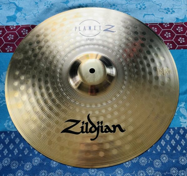 Cymbale crash toute neuve Zildjian Planet Z crash 16’’ 10 cm, pochette plastique