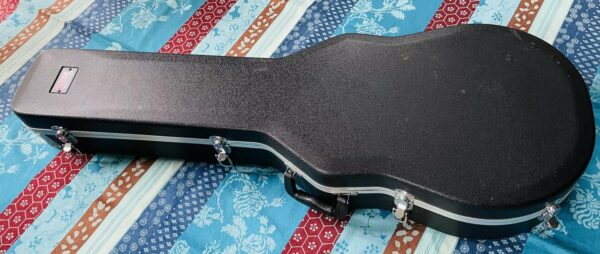 Etui rigide guitare électrique Gator type les paul junior ( guitare au pan coupé rond et pas pointu) – Image 3