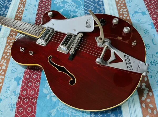 Guitare vintage semi-hollow Gretsch 7655 Chet Atkins Tenessean Red n°102074 (Octobre 1972, USA), étui vintage, ajout Push Pull filtre, manche et tête recollés) – Image 2