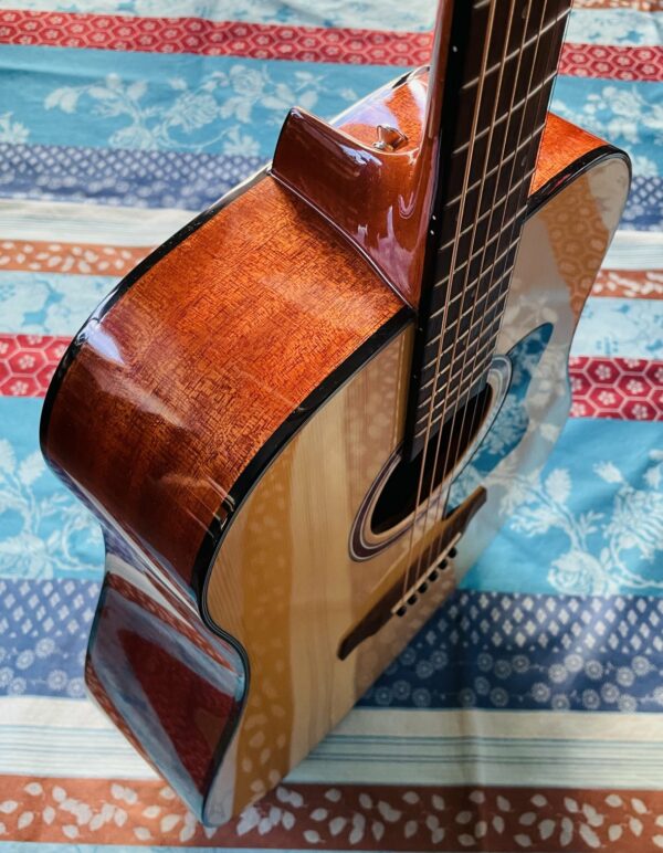 Guitare acoustique Jim Harley JH-15D Natural, housse Tobago, capodastre, médiators, réglée chez le luthier Amal (30.01.25) – Image 9