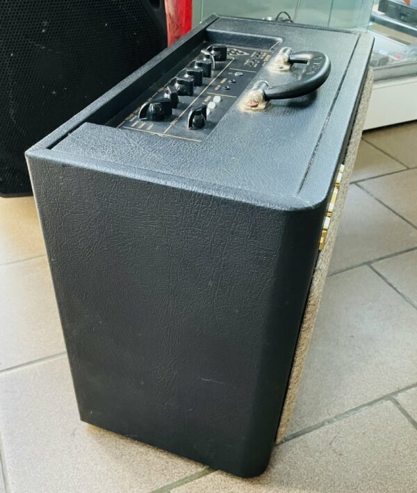 Ampli guitare à modélisation Vox AV-15 n°O.05002729, alim – Image 5